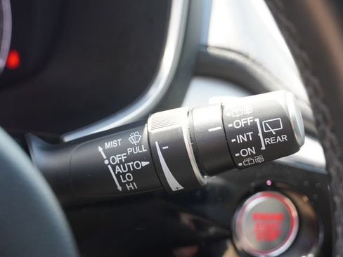 Used 2025 Acura MDX SH-AWD w/ Technology Package image 32