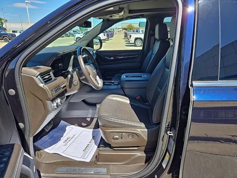 Used 2022 GMC Yukon Denali AWD/4WD image 18