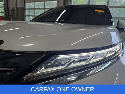 Used 2023 Mitsubishi Outlander 4WD Plug-In Hybrid image 30