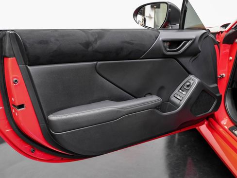 Used 2025 Toyota GR86 Premium w/ ALL Weather Mat Package (TMS) RWD image 35