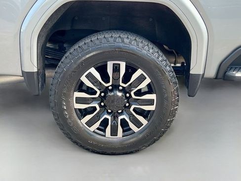 Used 2025 GMC Sierra 2500 Denali w/ Denali Reserve Package AWD/4WD image 39