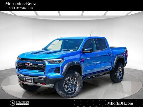 Used 2024 Chevrolet Colorado ZR2 w/ Technology Package AWD/4WD image 1