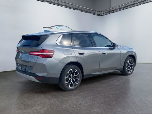 Used 2026 BMW X3 xDrive30 w/ Premium Package image 3