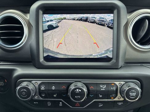 Used 2018 Jeep Wrangler Unlimited Rubicon AWD/4WD image 24