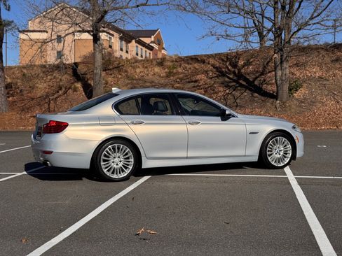 Used 2016 BMW 550i xDrive Sedan image 13