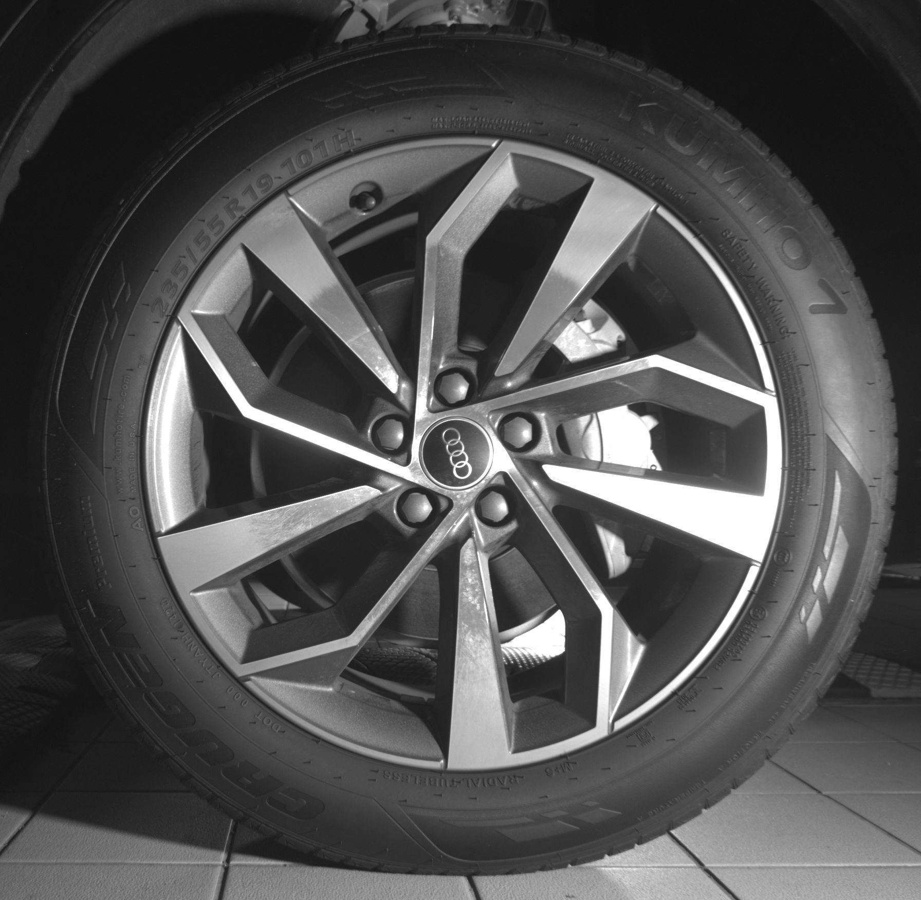 Certified 2024 Audi Q5 2.0T Premium w/ Summer of Audi Package AWD/4WD image 9