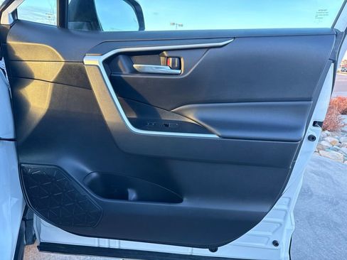 Used 2023 Toyota RAV4 XLE image 28