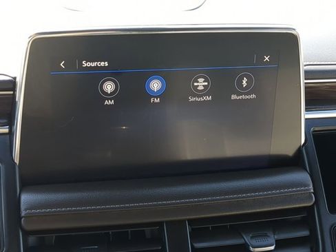 Used 2021 Chevrolet Tahoe Z71 w/ Z71 Signature Package image 16