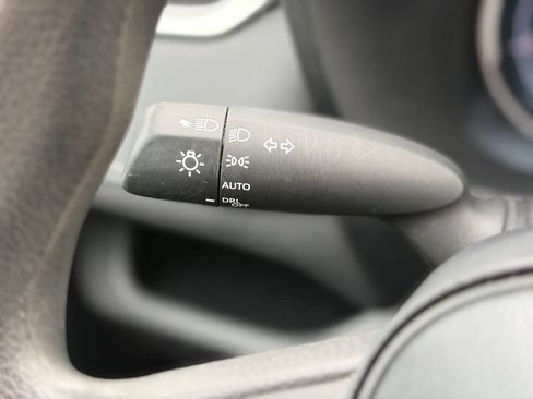 Used 2025 Toyota RAV4 XLE AWD/4WD image 25