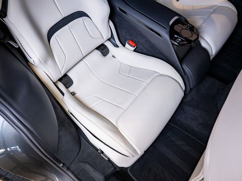 Used 2024 Ferrari Purosangue image 30