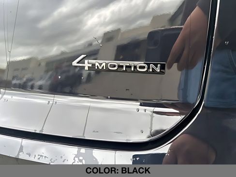 New 2026 Volkswagen Atlas Cross Sport SE image 11