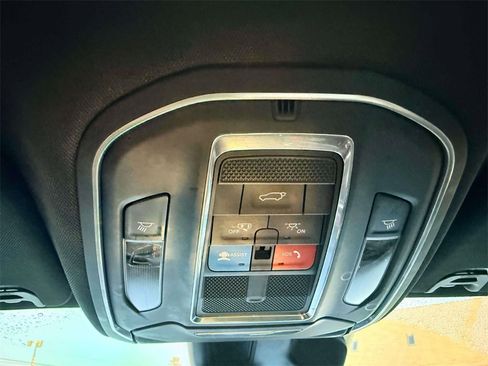 Used 2022 Jeep Wagoneer Series III w/ Flexible Seating Group image 24