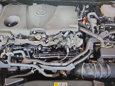 Used 2025 Toyota Camry LE FWD image 18