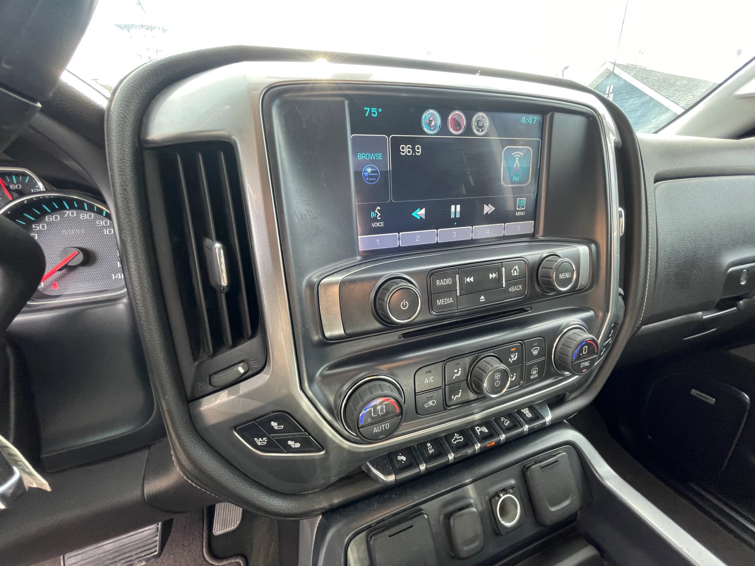 Used 2015 Chevrolet Silverado 2500 LTZ w/ LTZ Plus Package AWD/4WD image 15