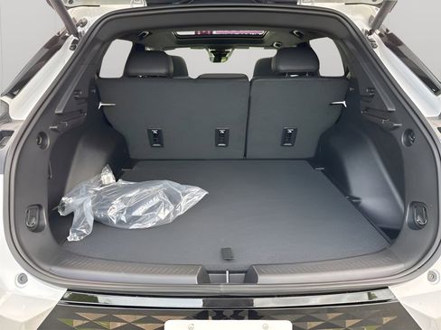 New 2025 Chevrolet Equinox EV RS w/ Convenience Package II image 18