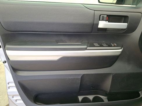 Certified 2016 Toyota Tundra SR5 AWD/4WD image 14