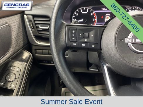Used 2023 Nissan Rogue SV AWD/4WD image 21