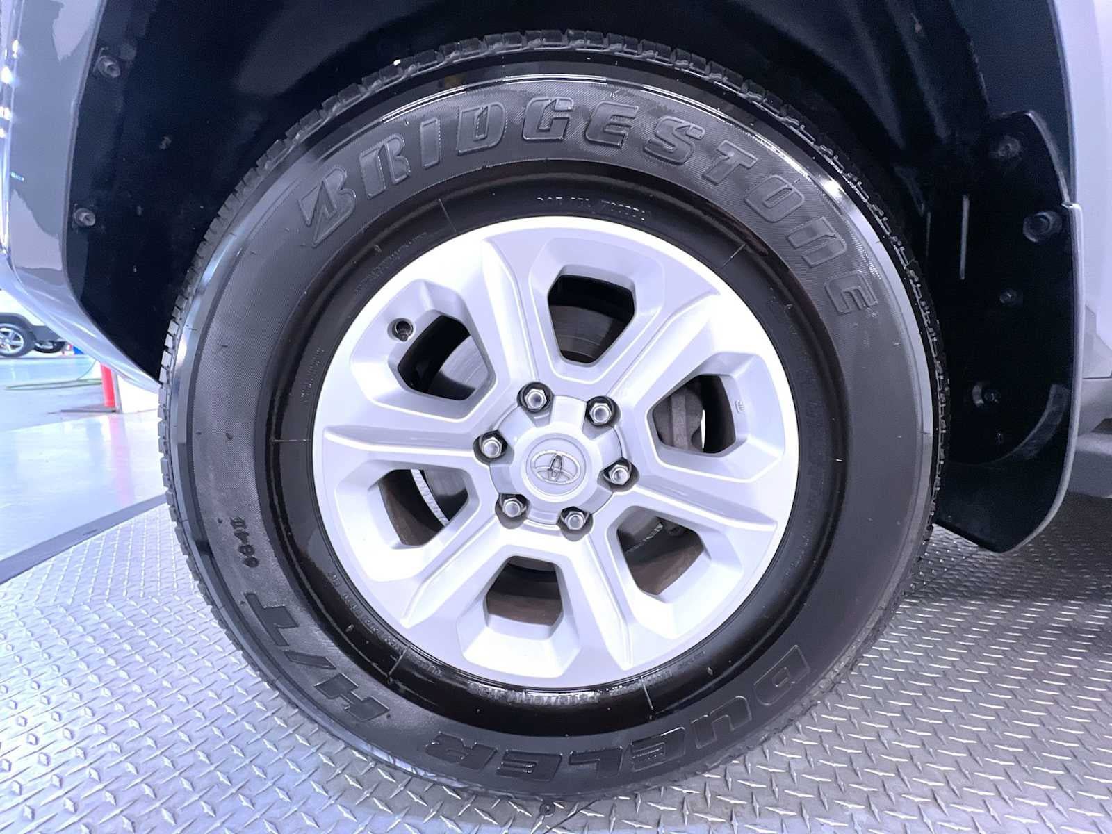 Used 2024 Toyota 4Runner SR5 Premium w/ Moonroof Package AWD/4WD image 10