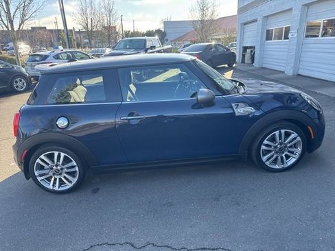 Used 2018 MINI Cooper S image 9