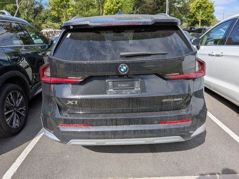 Used 2025 BMW X1 xDrive28i AWD/4WD image 3