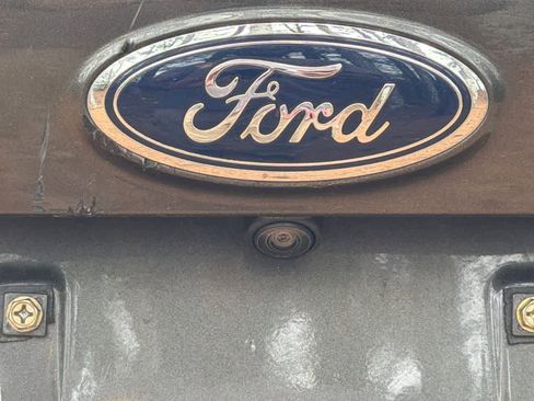 Used 2017 Ford Escape SE w/ Equipment Group 201A image 11