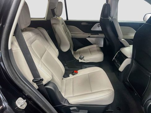 Used 2025 Lincoln Aviator Reserve w/ Equipment Group 201A AWD/4WD image 30