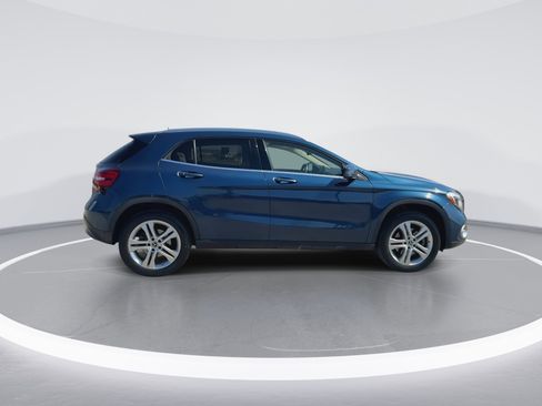 Used 2020 Mercedes-Benz GLA 250 4MATIC image 9