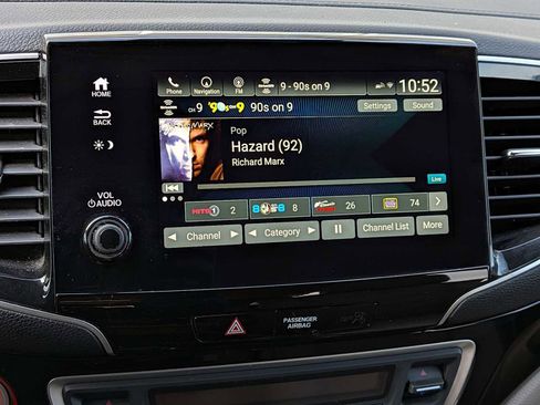 Certified 2019 Honda Pilot Touring image 27