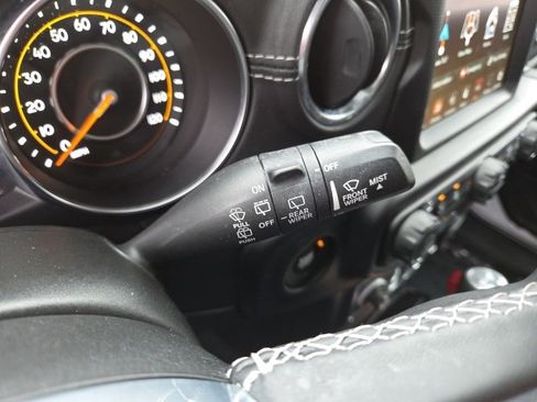 Used 2021 Jeep Wrangler Unlimited Sahara image 60