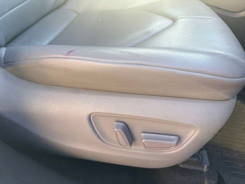 Used 2020 Toyota Highlander XLE AWD/4WD image 27