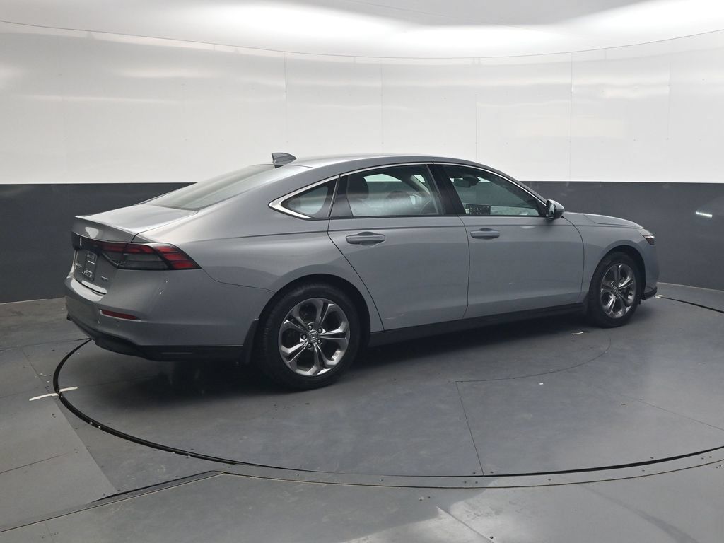 Used 2023 Honda Accord EX-L image 4