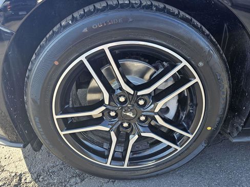 Used 2022 Ford Mustang Premium image 9