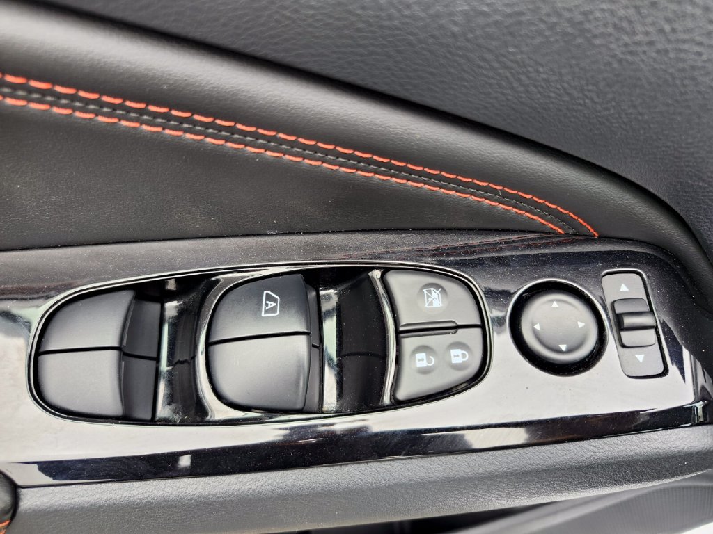 Used 2023 Nissan Altima 2.5 SR FWD image 17