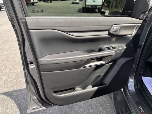 Used 2025 Ford Ranger Raptor AWD/4WD image 11