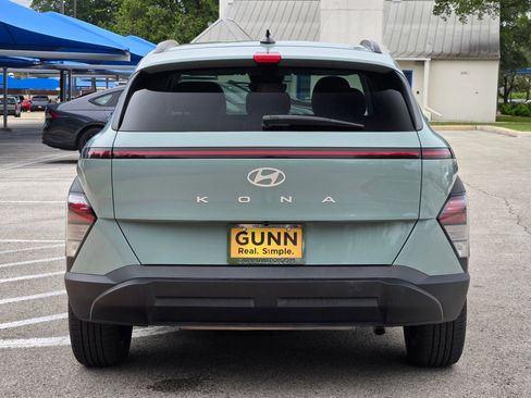 Used 2024 Hyundai Kona SEL FWD image 4
