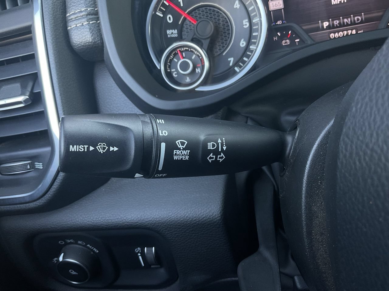 Used 2024 RAM 1500 Laramie AWD/4WD image 36