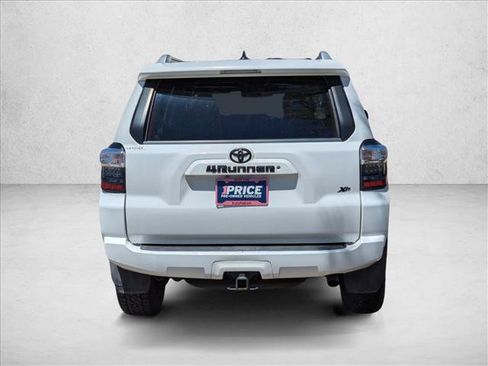 Used 2017 Toyota 4Runner SR5 Premium AWD/4WD image 6