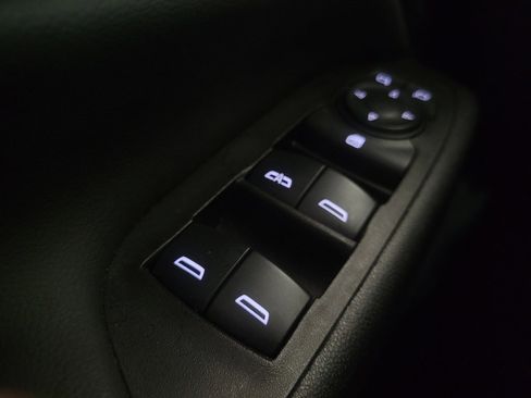 Used 2024 Chevrolet Equinox LT w/ LPO, Floor Liner Package FWD image 27
