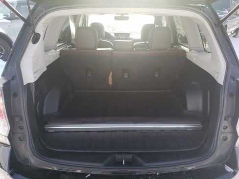 Used 2017 Subaru Forester 2.5i Touring image 7