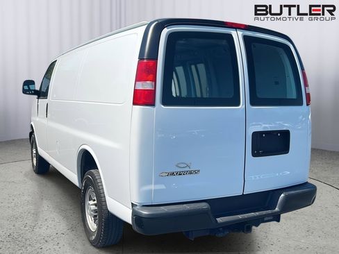 Used 2020 Chevrolet Express 2500 w/ Enhanced Convenience Package image 9