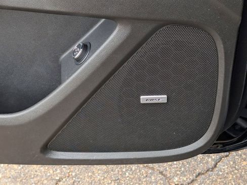 Used 2021 Chevrolet Traverse RS image 14