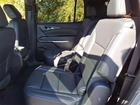 New 2026 Chevrolet Traverse LT w/ Driver Confidence Package image 9