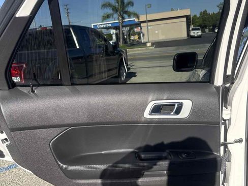 Used 2013 Ford Explorer XLT FWD image 7