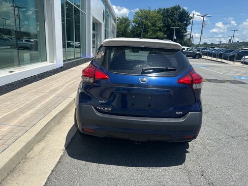Used 2018 Nissan Kicks SR FWD image 6
