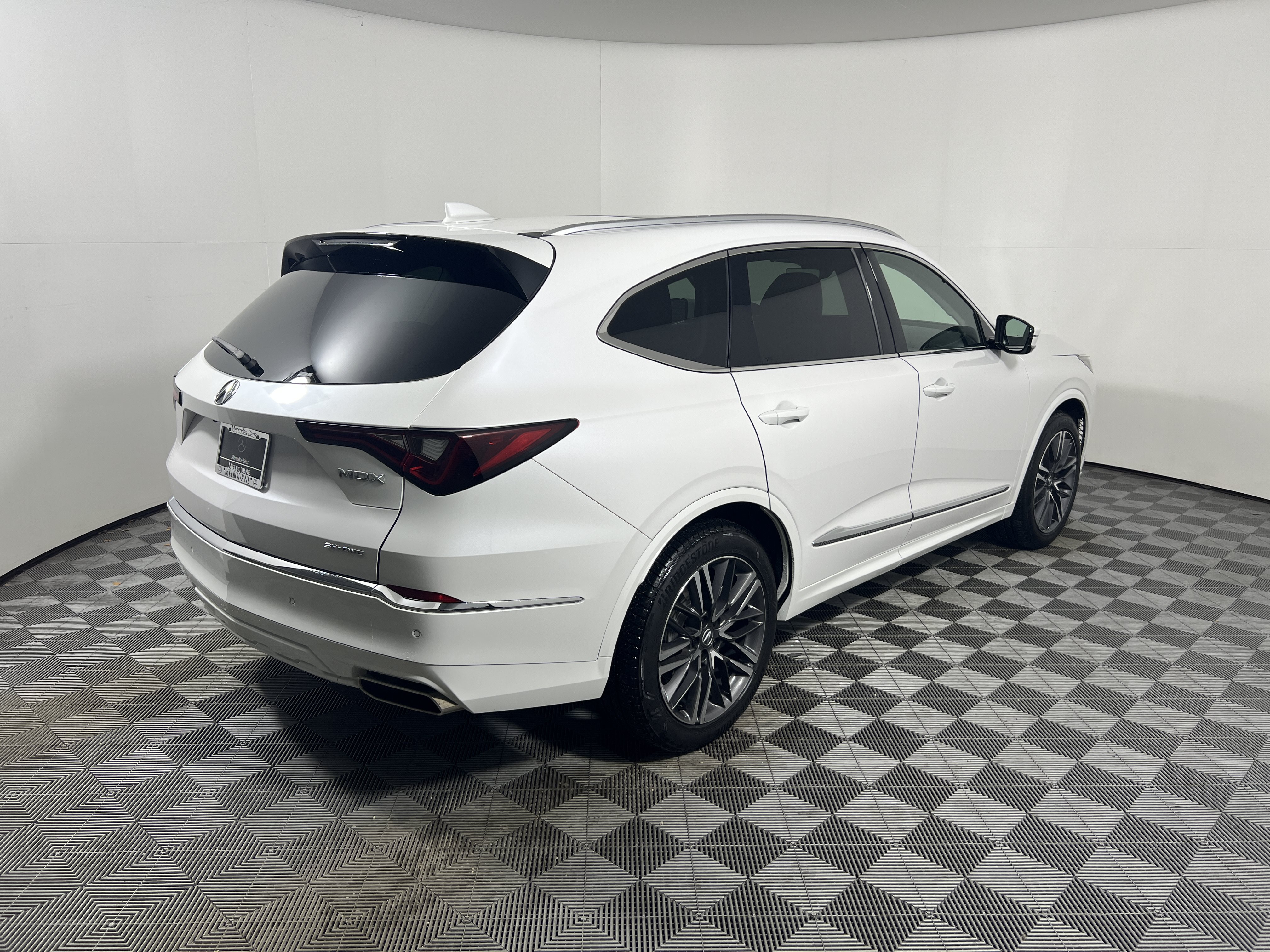 Used 2025 Acura MDX w/ Advance Package AWD/4WD image 5