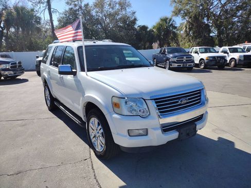 Used 2010 Ford Explorer Limited image 1
