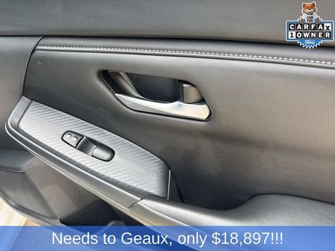 Used 2025 Nissan Sentra SV FWD image 28