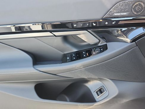 New 2026 BMW 530i w/ M Sport Package RWD image 37