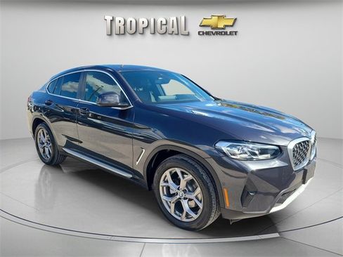Used 2023 BMW X4 xDrive30i image 7