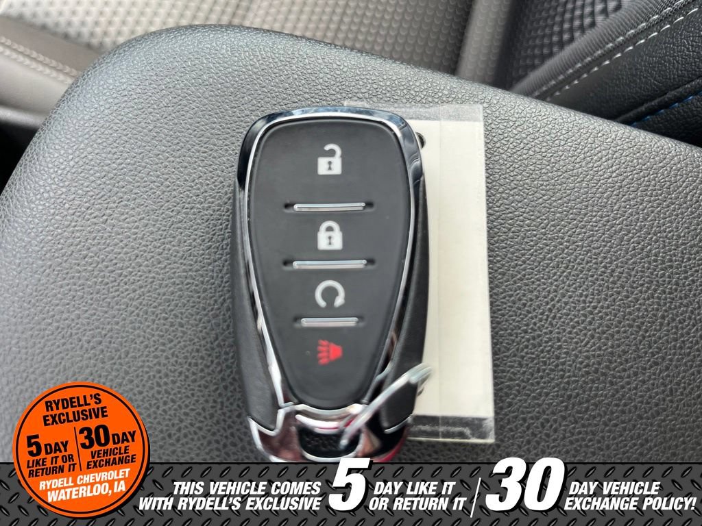 Used 2025 Chevrolet Trax LT w/ LT Convenience Package FWD image 30